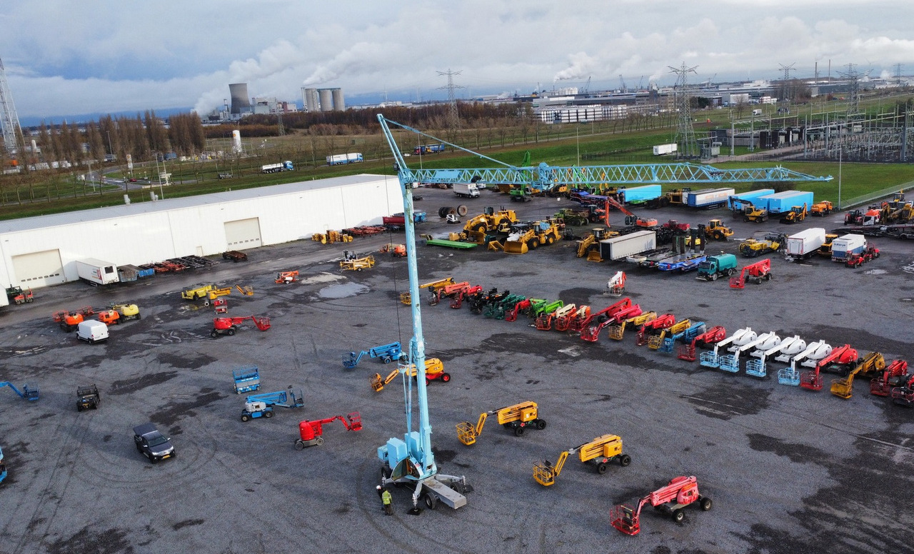 Tårnkran POTAIN IGO32 Tri/A Mobile self-erecting tower crane / 4400 MTH!: billede 12