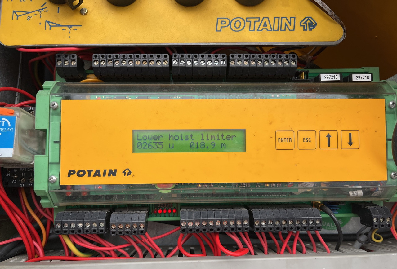 Tårnkran POTAIN IGO32 Tri/A Mobile self-erecting tower crane / 4400 MTH!: billede 28