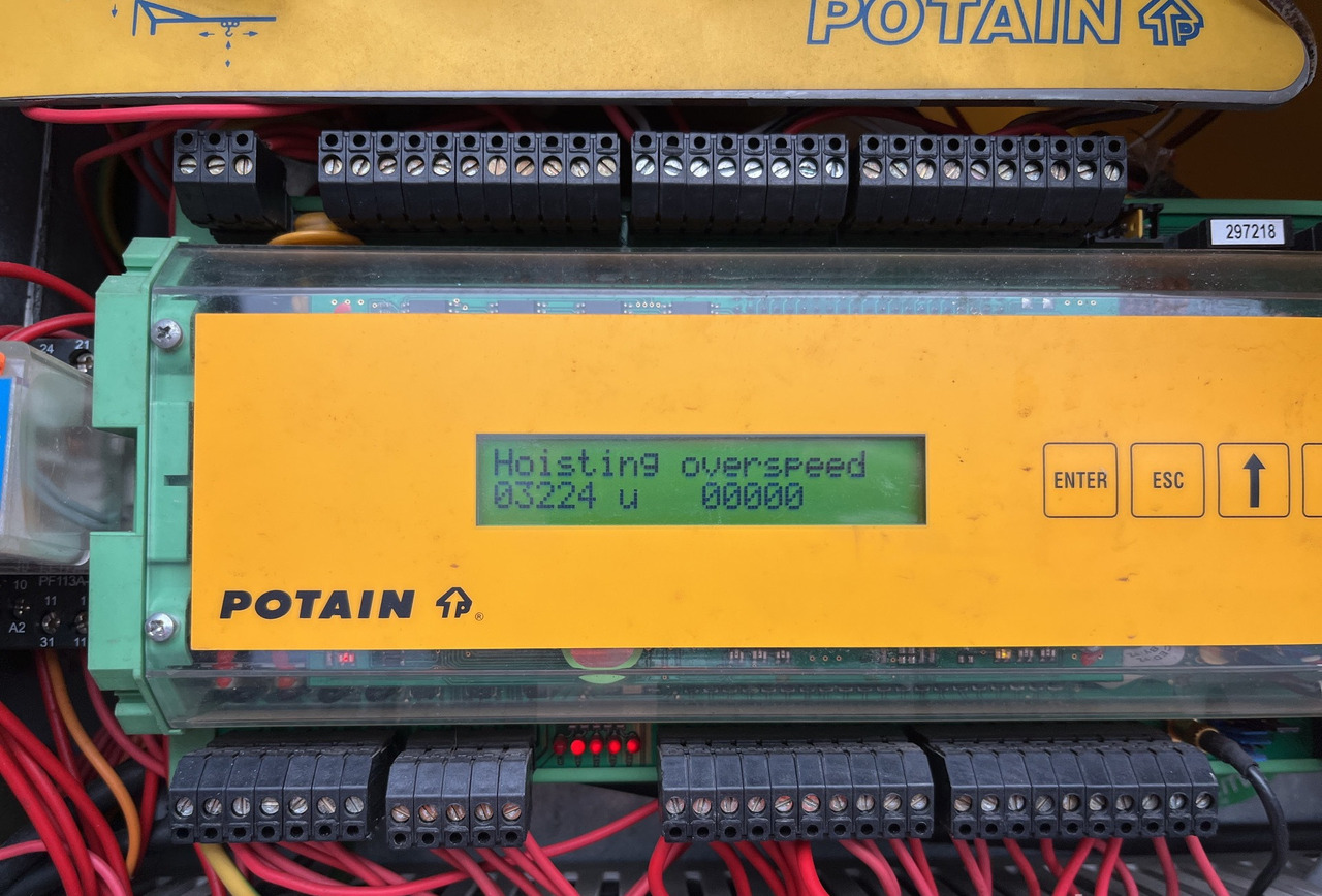 Tårnkran POTAIN IGO32 Tri/A Mobile self-erecting tower crane / 4400 MTH!: billede 27