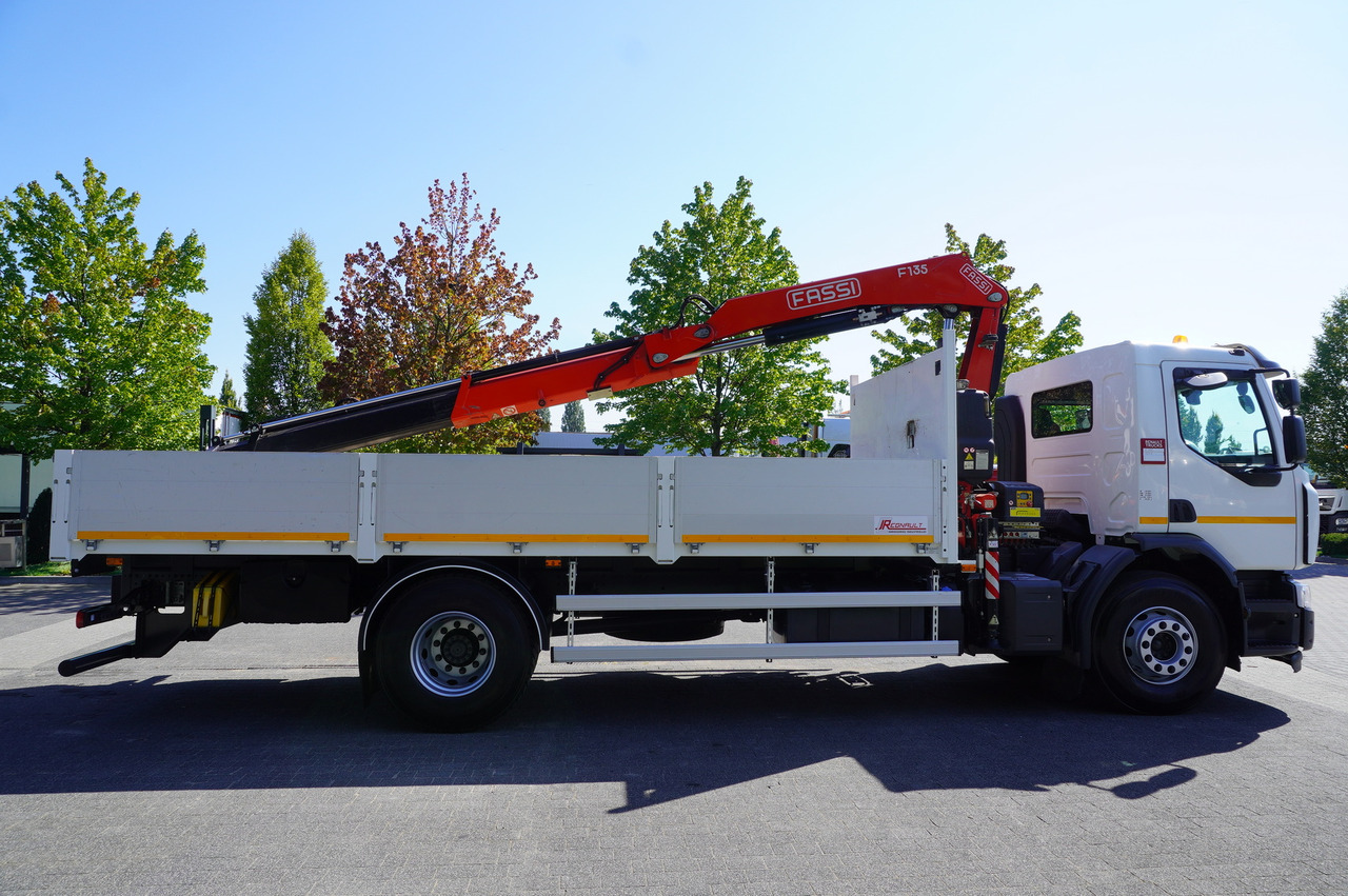 RENAULT C280 DTI 8 / FASSI crane 5.6 T / range 8 m / Flatbed 15 EPAL - Lastbil med lad, Lastbil med kran: billede 2 RENAULT C280 DTI 8 / FASSI crane 5.6 T / range 8 m / Flatbed 15 EPAL - Lastbil med lad, Lastbil med kran: billede 2