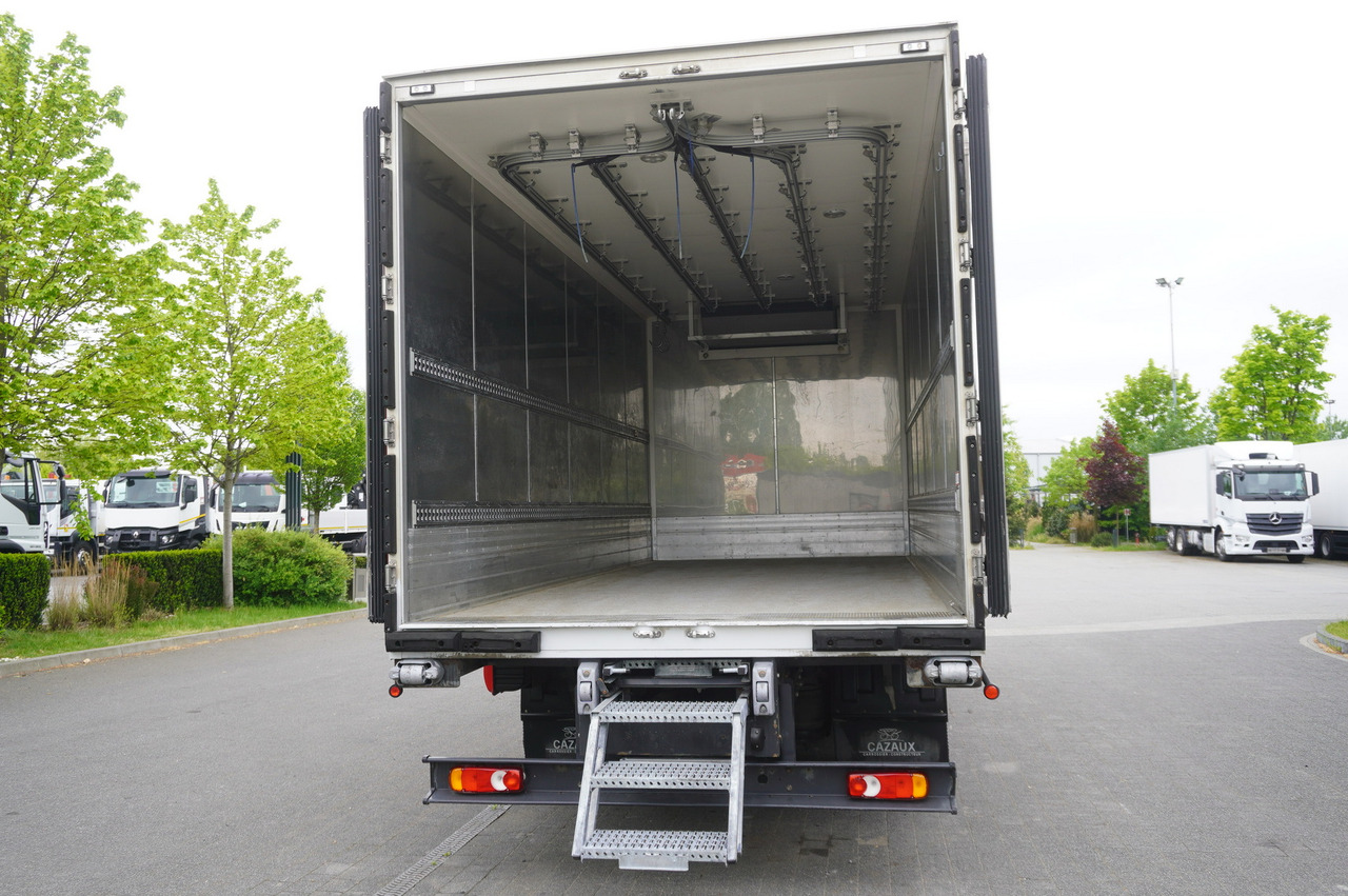 RENAULT D13 / 140 tho km !!! / Meat hook refrigerator / Thermoking T800R / 2 units - Kølevogn lastbil: billede 5 RENAULT D13 / 140 tho km !!! / Meat hook refrigerator / Thermoking T800R / 2 units - Kølevogn lastbil: billede 5