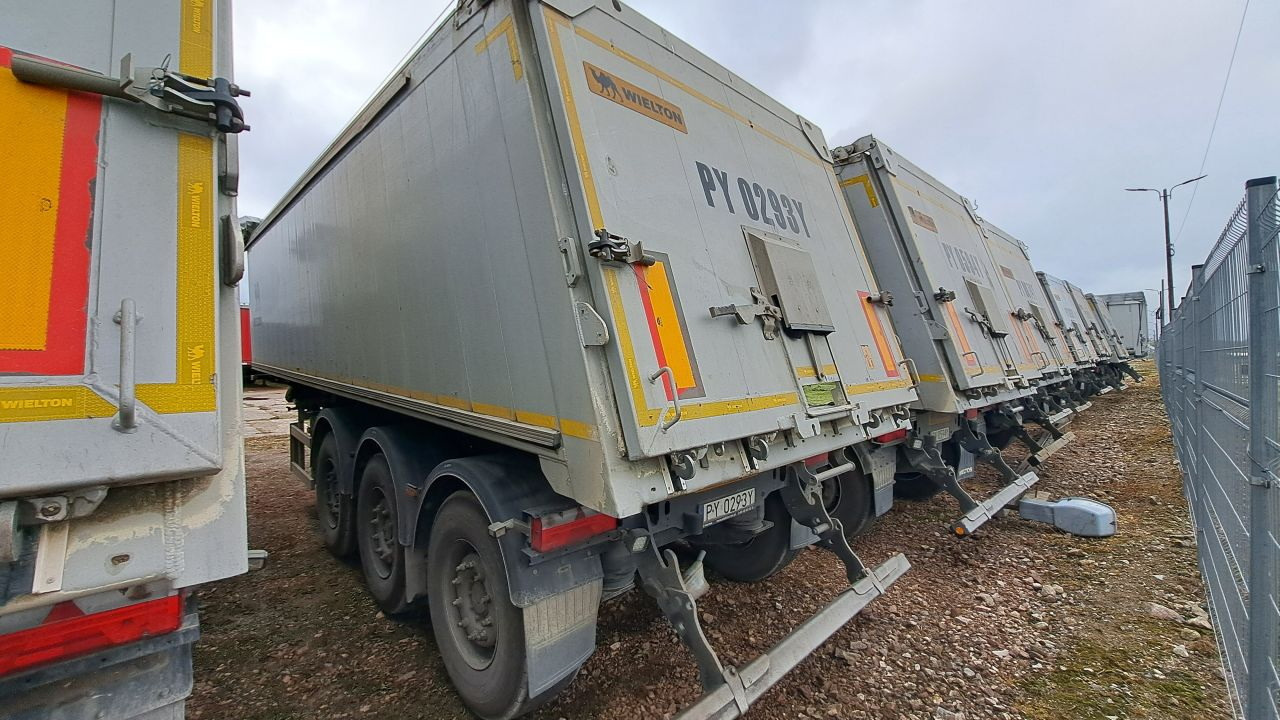 WIELTON NW-3 / weight 6.2 t / capacity 38m3 / Electrically folded roof / Teflon / 20 units, 2022 - Tipvogn sættevogn: billede 4 WIELTON NW-3 / weight 6.2 t / capacity 38m3 / Electrically folded roof / Teflon / 20 units, 2022 - Tipvogn sættevogn: billede 4