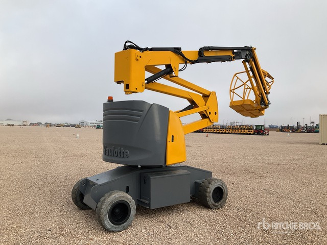 2007 Haulotte HA15IP 2WD Electric Articulating Boom Lift - Bomlift: billede 2 2007 Haulotte HA15IP 2WD Electric Articulating Boom Lift - Bomlift: billede 2