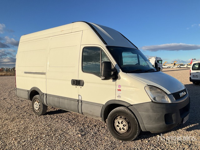 2009 Iveco Daily 35S13 Cargo Van - Varebil: billede 4 2009 Iveco Daily 35S13 Cargo Van - Varebil: billede 4