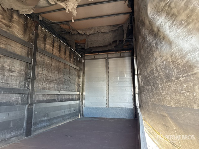 2004 Renault Midlum 4x2 Curtain Side Truck - Lastbil med presenning: billede 5 2004 Renault Midlum 4x2 Curtain Side Truck - Lastbil med presenning: billede 5