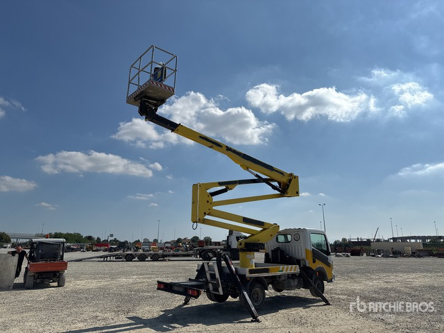 2011 Renault Maxity 110Dxi 2011 Socage DA320 20 m on Bucket Truck - Lastbil med mandskabslift: billede 4 2011 Renault Maxity 110Dxi 2011 Socage DA320 20 m on Bucket Truck - Lastbil med mandskabslift: billede 4