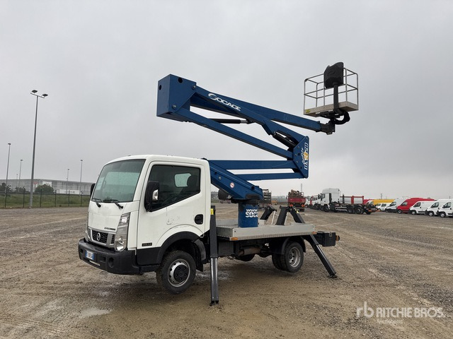 2015 Nissan Cabstar 35.12 2015 Socage DA 320 20 m on Bucket Truck - Lastbil med mandskabslift: billede 1 2015 Nissan Cabstar 35.12 2015 Socage DA 320 20 m on Bucket Truck - Lastbil med mandskabslift: billede 1