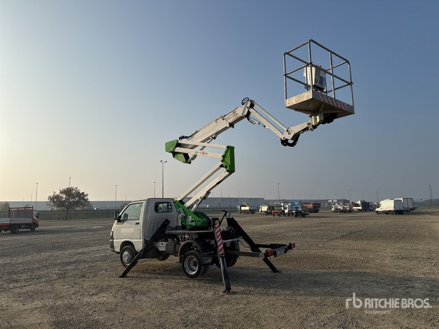 2018 Piaggio Porter Maxxi Comet 14.6 HQ 14 m on Bucket Truck - Lastbil med mandskabslift: billede 2 2018 Piaggio Porter Maxxi Comet 14.6 HQ 14 m on Bucket Truck - Lastbil med mandskabslift: billede 2