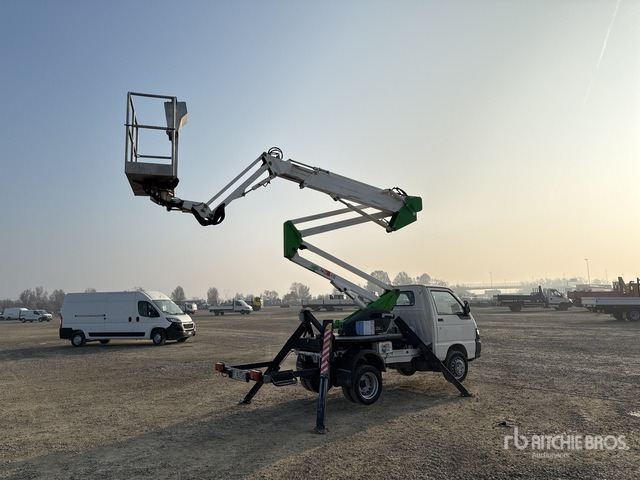 2018 Piaggio Porter Maxxi Comet 14.6 HQ 14 m on Bucket Truck - Lastbil med mandskabslift: billede 3 2018 Piaggio Porter Maxxi Comet 14.6 HQ 14 m on Bucket Truck - Lastbil med mandskabslift: billede 3