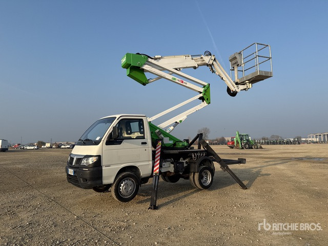 2018 Piaggio Porter Maxxi Comet 14.6 HQ 14 m on Bucket Truck - Lastbil med mandskabslift: billede 1 2018 Piaggio Porter Maxxi Comet 14.6 HQ 14 m on Bucket Truck - Lastbil med mandskabslift: billede 1