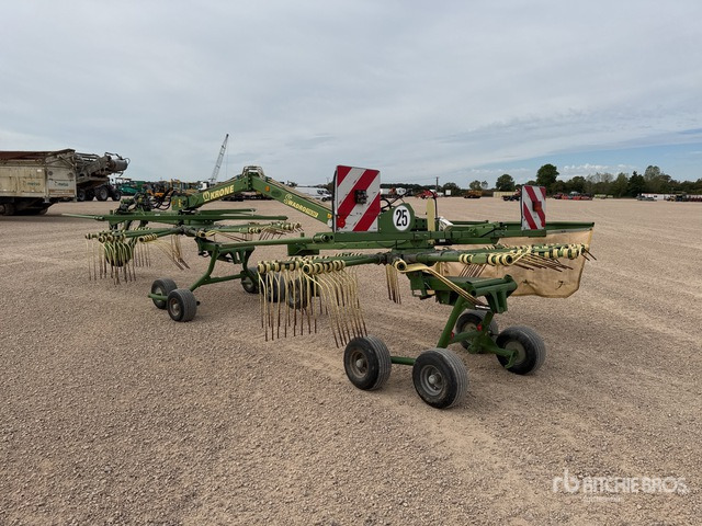 2012 Krone Swadro 710/26T 7.10 m 2 Rotor Andaineur Hay Rake - Høvender: billede 3 2012 Krone Swadro 710/26T 7.10 m 2 Rotor Andaineur Hay Rake - Høvender: billede 3