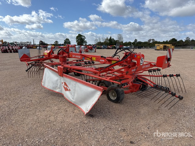 2012 Kuhn GA 6002 6 m Semi-Mount 2 Rotor Andaineur Hay Rake - Høvender: billede 3 2012 Kuhn GA 6002 6 m Semi-Mount 2 Rotor Andaineur Hay Rake - Høvender: billede 3