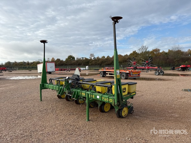 John Deere 7300 Max Emerge 2 Planter - Såmaskine: billede 2 John Deere 7300 Max Emerge 2 Planter - Såmaskine: billede 2
