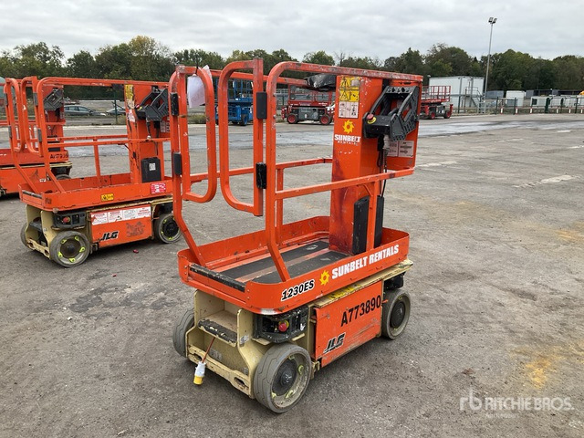 2017 JLG 1230ES Scissor Lift Vertical Mast Lift - Søjlelift: billede 2 2017 JLG 1230ES Scissor Lift Vertical Mast Lift - Søjlelift: billede 2
