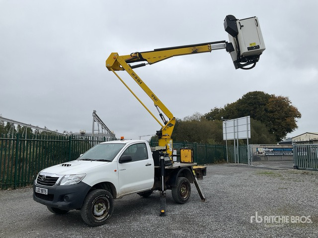 2018 Toyota Hilux 2018 Versalift LAT-38-135-H on 2018 Toyota Hilux 4x4 Bucket Truck Bucket Truck - Lastbil med mandskabslift: billede 2 2018 Toyota Hilux 2018 Versalift LAT-38-135-H on 2018 Toyota Hilux 4x4 Bucket Truck Bucket Truck - Lastbil med mandskabslift: billede 2