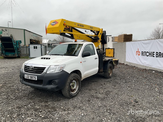 2018 Toyota Hilux 2018 Versalift LAT-38-135-H on 2018 Toyota Hilux 4x4 Bucket Truck Bucket Truck - Lastbil med mandskabslift: billede 4 2018 Toyota Hilux 2018 Versalift LAT-38-135-H on 2018 Toyota Hilux 4x4 Bucket Truck Bucket Truck - Lastbil med mandskabslift: billede 4