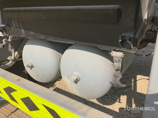 2005 Volvo FM12-380 6x4 T/A Dump Truck - Tipvogn lastbil: billede 4 2005 Volvo FM12-380 6x4 T/A Dump Truck - Tipvogn lastbil: billede 4