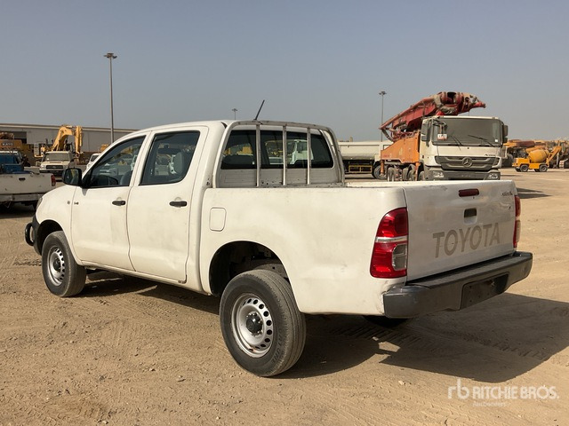 2011 Toyota Hilux 4x4 Crew Cab Pickup - Pickup: billede 2 2011 Toyota Hilux 4x4 Crew Cab Pickup - Pickup: billede 2