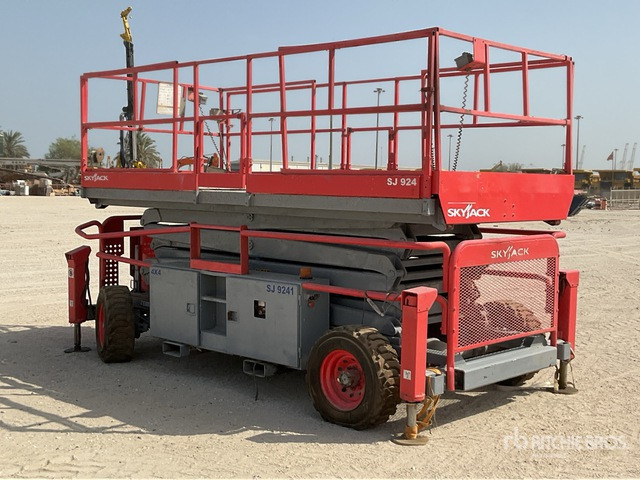 2012 Skyjack SJ9241 4x4 Diesel Scissor Lift - Sakselift: billede 4 2012 Skyjack SJ9241 4x4 Diesel Scissor Lift - Sakselift: billede 4