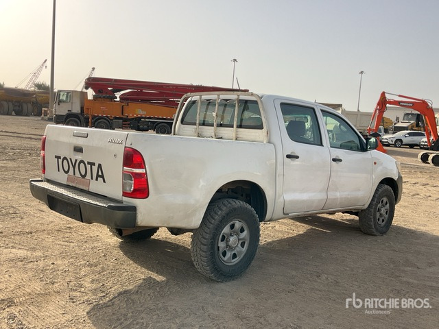 2014 Toyota Hilux 4x4 Crew Cab Pickup - Pickup: billede 3 2014 Toyota Hilux 4x4 Crew Cab Pickup - Pickup: billede 3