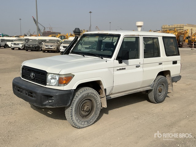 2018 Toyota Land Cruiser 76L 4x4 SUV - SUV: billede 2 2018 Toyota Land Cruiser 76L 4x4 SUV - SUV: billede 2
