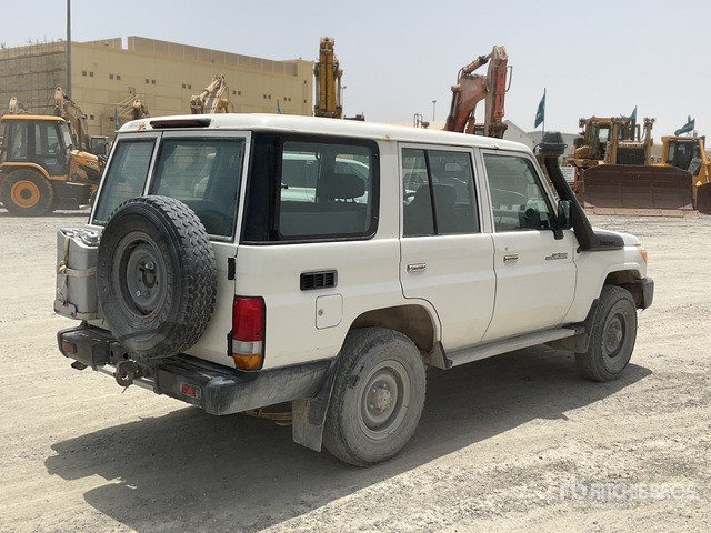 2018 Toyota Land Cruiser 76L 4x4 SUV - SUV: billede 4 2018 Toyota Land Cruiser 76L 4x4 SUV - SUV: billede 4