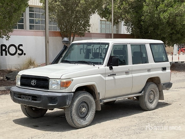 2018 Toyota Land Cruiser 76L 4x4 SUV - SUV: billede 2 2018 Toyota Land Cruiser 76L 4x4 SUV - SUV: billede 2