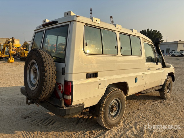 2018 Toyota Land Cruiser 78R 4x4 SUV - SUV: billede 2 2018 Toyota Land Cruiser 78R 4x4 SUV - SUV: billede 2