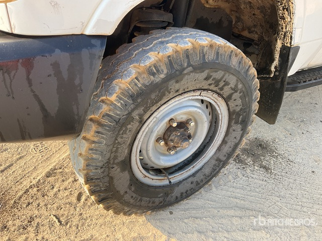 2018 Toyota Land Cruiser 78R 4x4 SUV - SUV: billede 5 2018 Toyota Land Cruiser 78R 4x4 SUV - SUV: billede 5