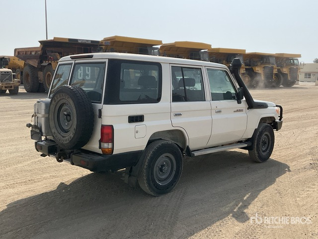 2021 Toyota Land Cruiser 76L 4x4 SUV - SUV: billede 4 2021 Toyota Land Cruiser 76L 4x4 SUV - SUV: billede 4