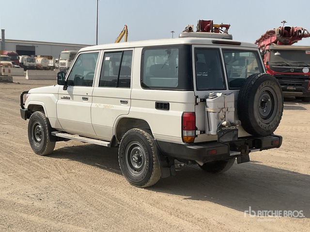 2021 Toyota Land Cruiser 76L 4x4 SUV - SUV: billede 3 2021 Toyota Land Cruiser 76L 4x4 SUV - SUV: billede 3