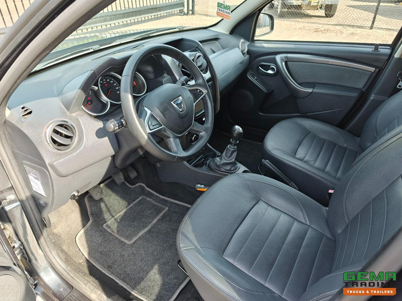 Dacia Duster 1.2 TCe Prestige 125PK - Navigatie - Trekhaak - Camera - 82.000km - NAP - 07/2026 APK - EXPORT - Bil: billede 5 Dacia Duster 1.2 TCe Prestige 125PK - Navigatie - Trekhaak - Camera - 82.000km - NAP - 07/2026 APK - EXPORT - Bil: billede 5