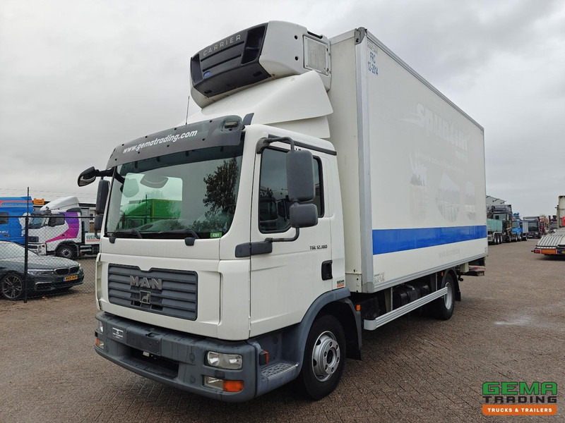 MAN TGL 12.180 4x2 Dagcabine Euro4 - Koel-Vriesbak 5.5m - Carrier Supra 850Mt - Laadklep 1500KG - 02/2026 APK - Kølevogn lastbil: billede 1 MAN TGL 12.180 4x2 Dagcabine Euro4 - Koel-Vriesbak 5.5m - Carrier Supra 850Mt - Laadklep 1500KG - 02/2026 APK - Kølevogn lastbil: billede 1