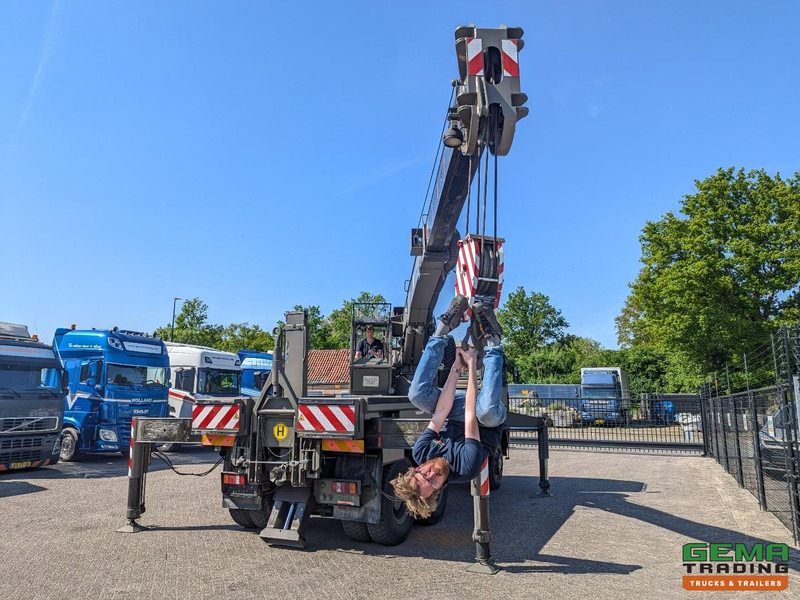 Bjærgningskøretøj OAF 32.281 6x6 - WSK - Palfinger PK30000T - Naafreductie - 2 Lieren - 59.000KM - Nieuwstaat: billede 6 Bjærgningskøretøj OAF 32.281 6x6 - WSK - Palfinger PK30000T - Naafreductie - 2 Lieren - 59.000KM - Nieuwstaat: billede 6