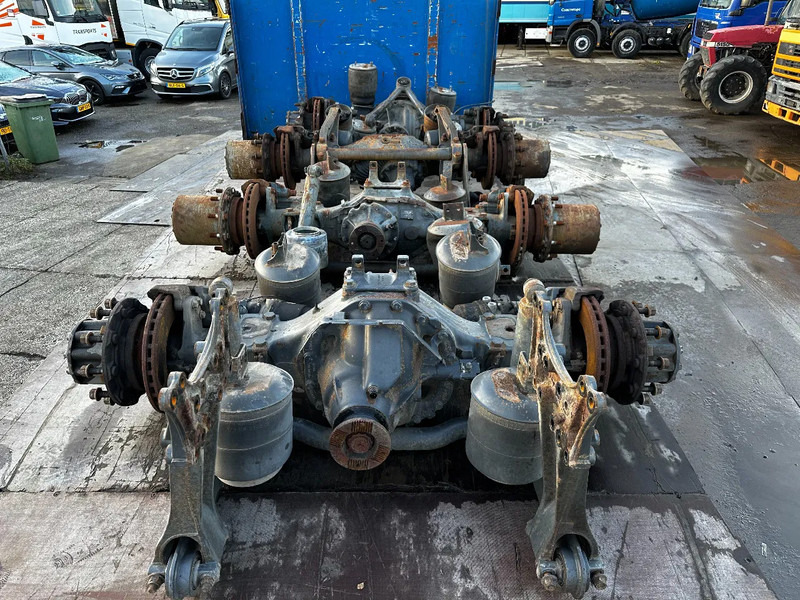 Mercedes-Benz ACTROS 3 SINGLE AXLE + 1 DAF - Bagaksel: billede 1 Mercedes-Benz ACTROS 3 SINGLE AXLE + 1 DAF - Bagaksel: billede 1