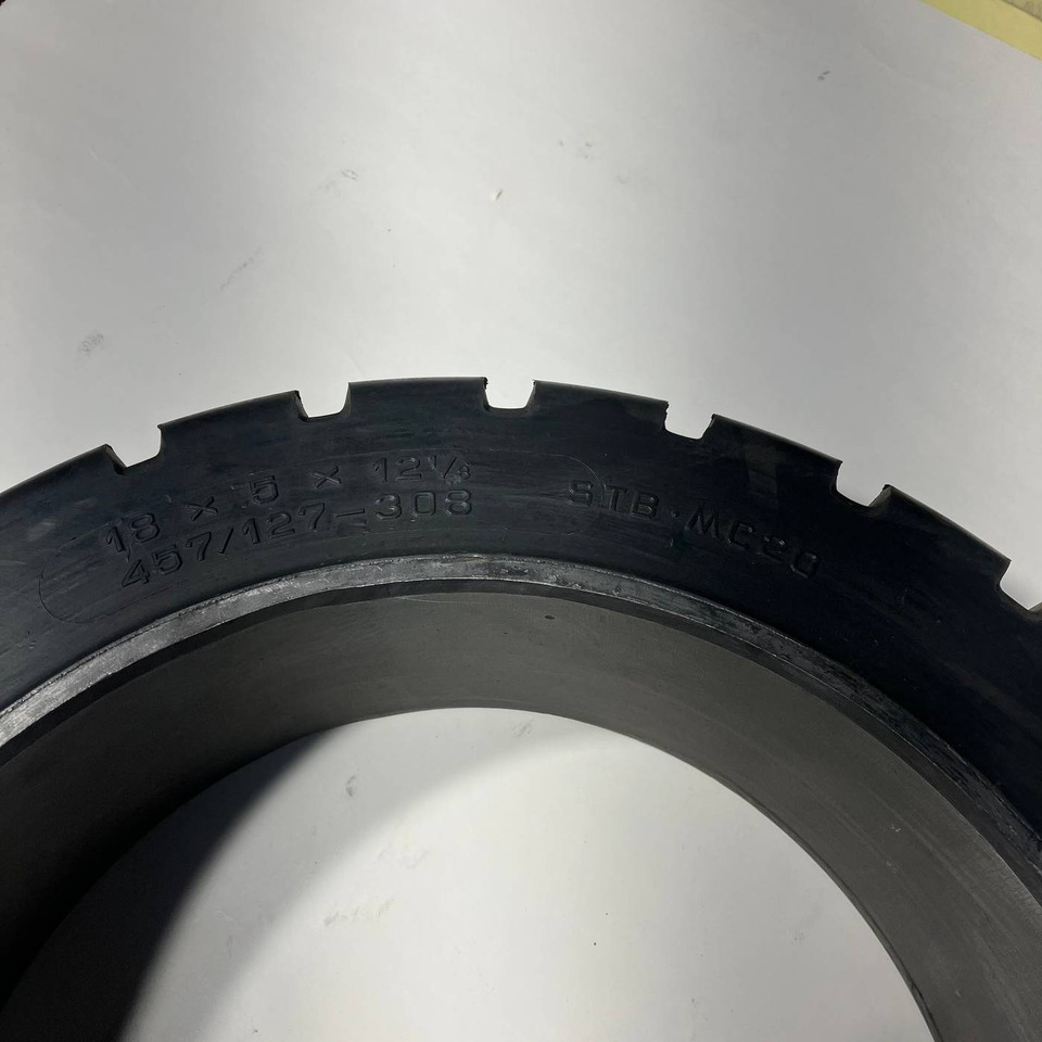 2X Conti 18x5x12 1/8 tyres - Dæk for Materialehåndteringsudstyr: billede 4 2X Conti 18x5x12 1/8 tyres - Dæk for Materialehåndteringsudstyr: billede 4