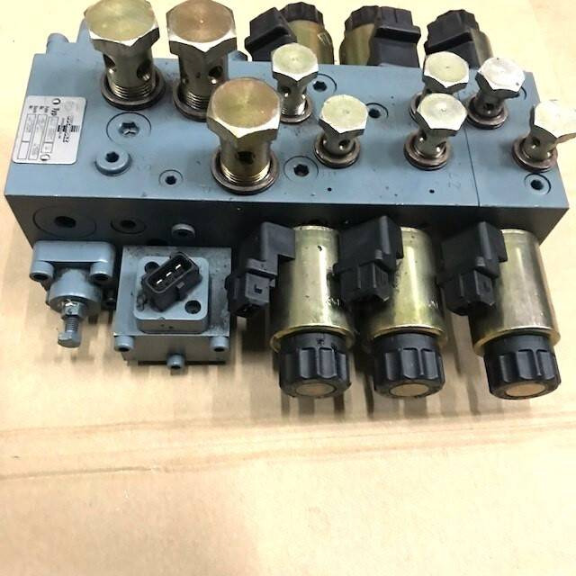 Hydraulic block for Caterpillar - Hydraulisk ventil for Materialehåndteringsudstyr: billede 4 Hydraulic block for Caterpillar - Hydraulisk ventil for Materialehåndteringsudstyr: billede 4