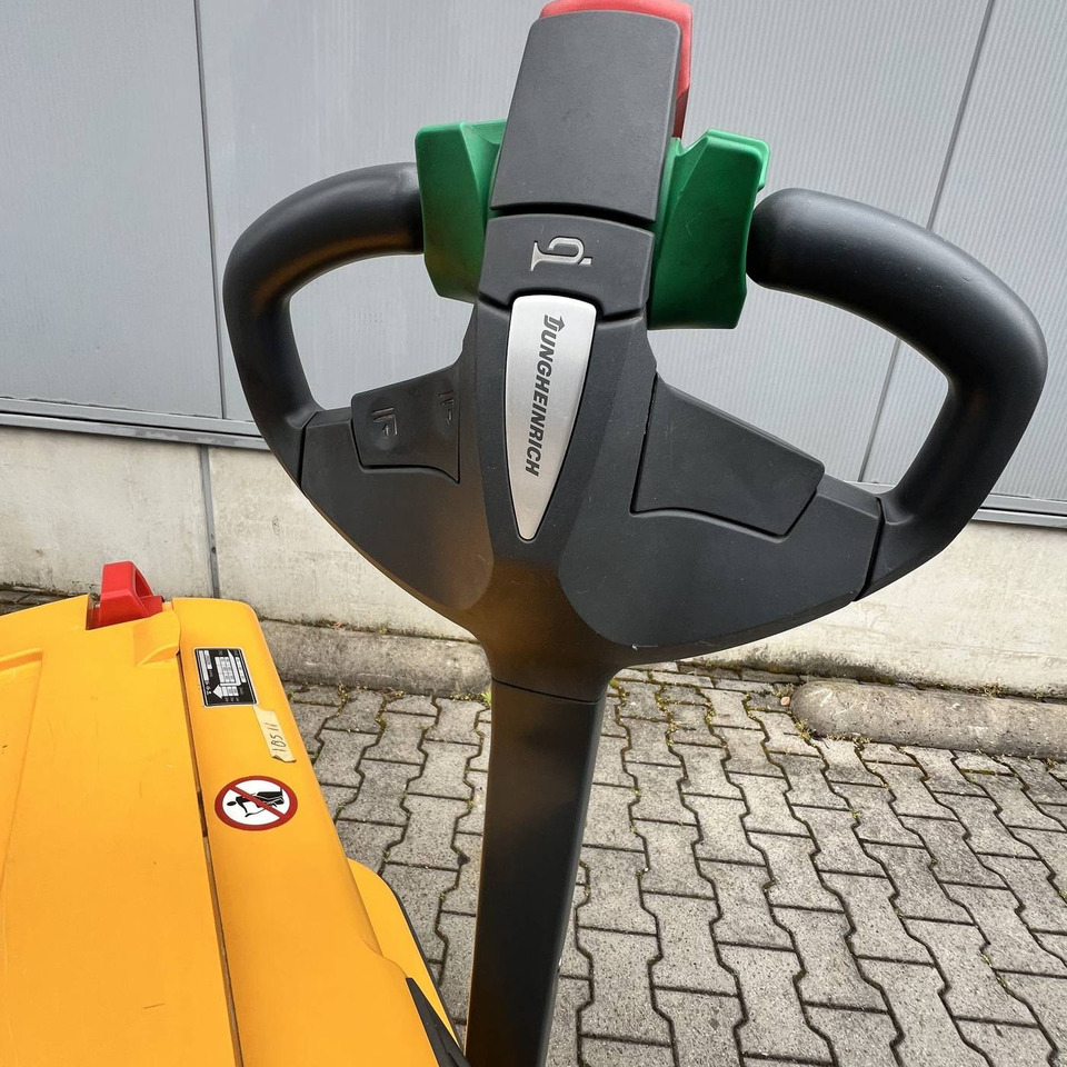 Jungheinrich EJC112 - Stabler: billede 3 Jungheinrich EJC112 - Stabler: billede 3