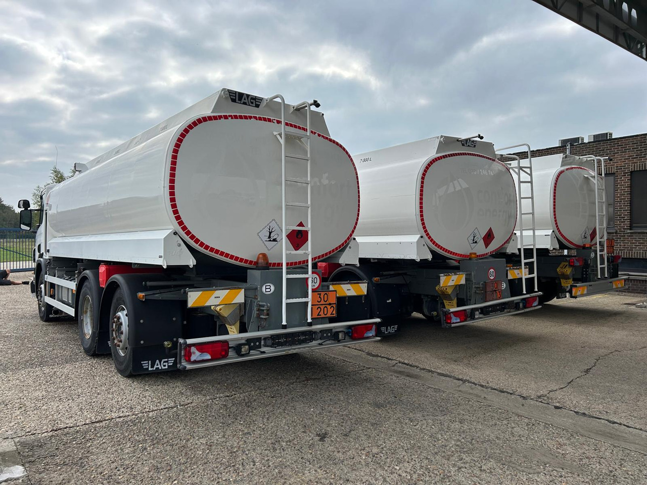 SCANIA P320/P360 (lot of 3) - Tankbil: billede 4 SCANIA P320/P360 (lot of 3) - Tankbil: billede 4