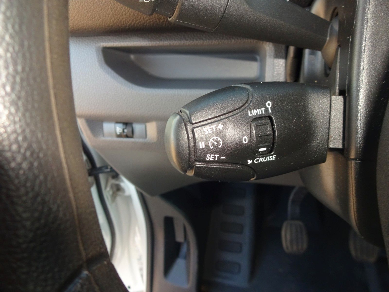 Små varebil Opel Vivaro Kasten L1H1, Klima, PDC,: billede 24 Små varebil Opel Vivaro Kasten L1H1, Klima, PDC,: billede 24