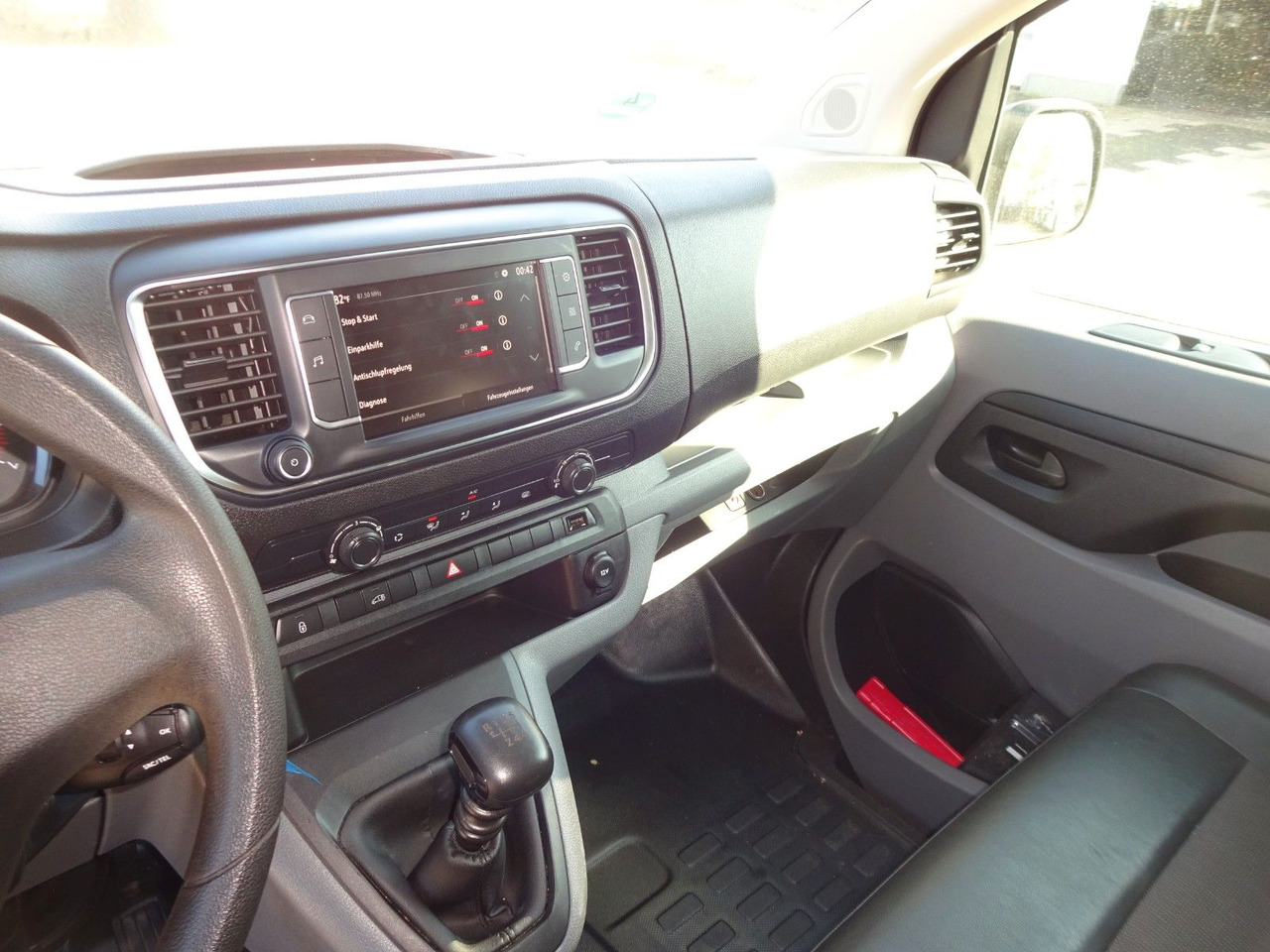 Små varebil Opel Vivaro Kasten L1H1, Klima, PDC,: billede 21 Små varebil Opel Vivaro Kasten L1H1, Klima, PDC,: billede 21