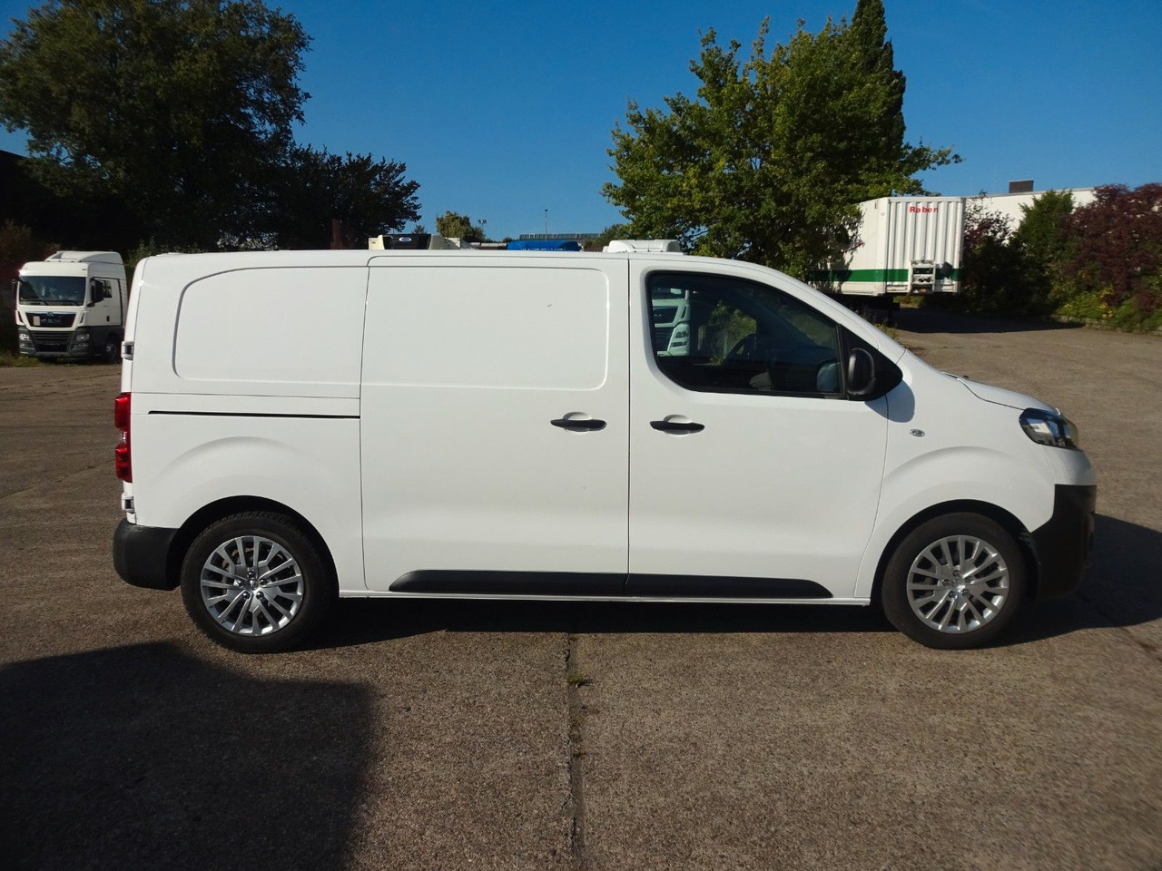 Små varebil Opel Vivaro Kasten L1H1, Klima, PDC,: billede 8 Små varebil Opel Vivaro Kasten L1H1, Klima, PDC,: billede 8