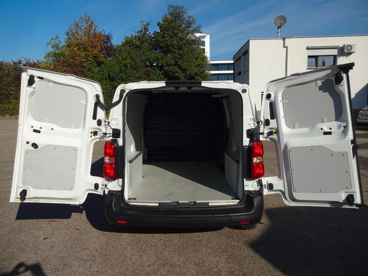 Små varebil Opel Vivaro Kasten L1H1, Klima, PDC,: billede 10 Små varebil Opel Vivaro Kasten L1H1, Klima, PDC,: billede 10