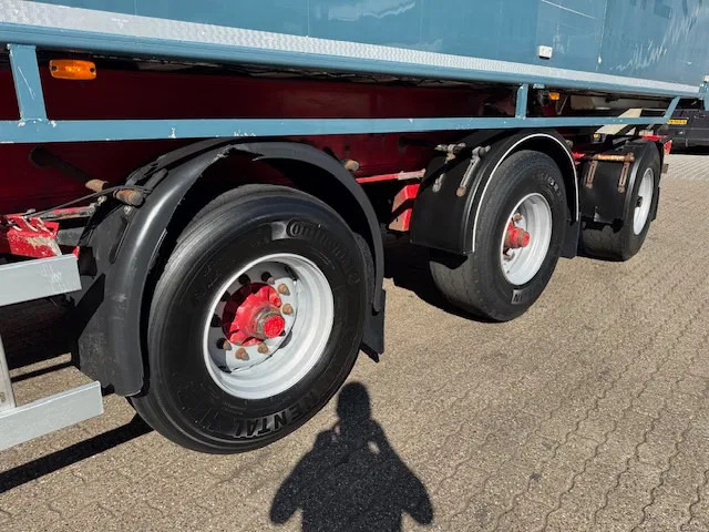 Bulthuis TATA 23 57m3 Stuuras Liftas 10T assen Klep/Deuren + bietenrek Nieuwe APK 8/2026 - Tipvogn sættevogn: billede 5 Bulthuis TATA 23 57m3 Stuuras Liftas 10T assen Klep/Deuren + bietenrek Nieuwe APK 8/2026 - Tipvogn sættevogn: billede 5