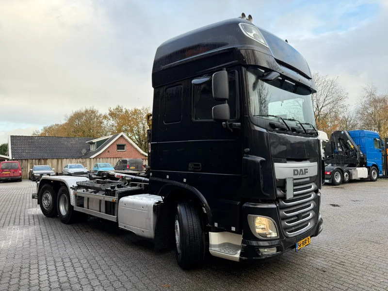 DAF XF 440 6x2 Hyva Haakarm Stuuras 660.119KM! NL Truck APK 03-2026 - Lastbil kroghejs: billede 4 DAF XF 440 6x2 Hyva Haakarm Stuuras 660.119KM! NL Truck APK 03-2026 - Lastbil kroghejs: billede 4