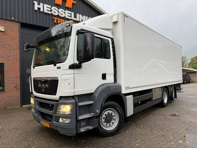MAN TGS 26.320 Koffer Stuuras AHK 3.000KG LBW 373.230KM! NL Truck APK/TUV 18-03-2026 - Lastbil varevogn: billede 1 MAN TGS 26.320 Koffer Stuuras AHK 3.000KG LBW 373.230KM! NL Truck APK/TUV 18-03-2026 - Lastbil varevogn: billede 1