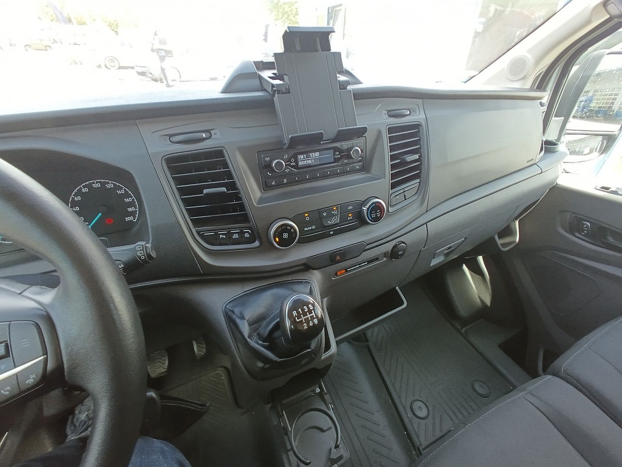 Leje en  Ford Transit Kombi 350 L2 Trend 9-Sitzer 2xHeizung/Kl Ford Transit Kombi 350 L2 Trend 9-Sitzer 2xHeizung/Kl: billede 13