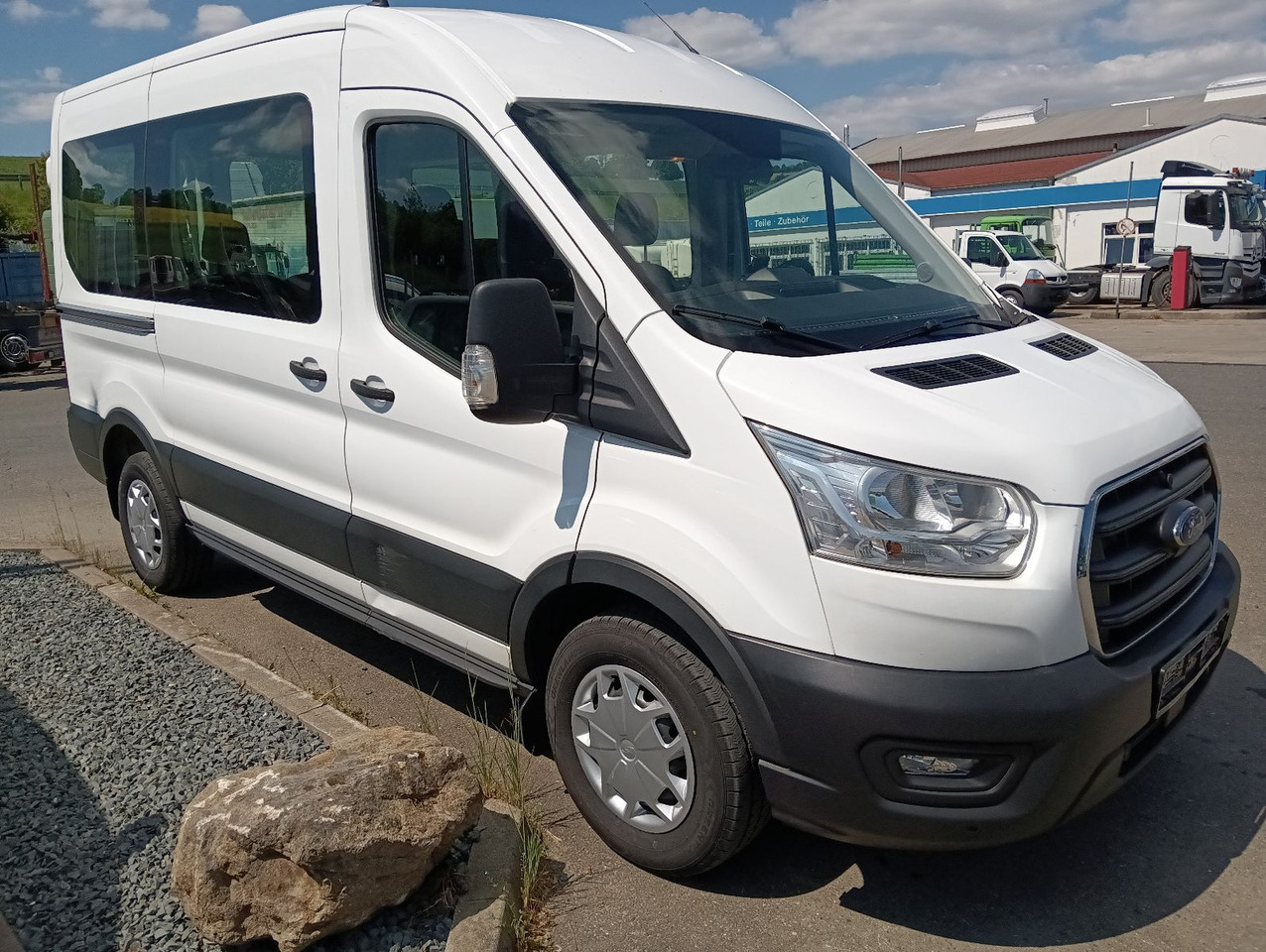 Leje en  Ford Transit Kombi 350 L2 Trend 9-Sitzer 2xHeizung/Kl Ford Transit Kombi 350 L2 Trend 9-Sitzer 2xHeizung/Kl: billede 27