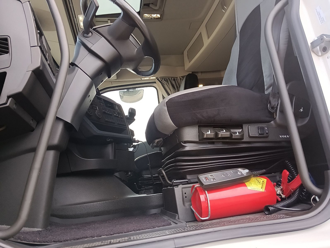 Volvo FH500 8x4R RETARDER LIFT MEILLER-Asphalt FunkAHK - Tipvogn lastbil: billede 5 Volvo FH500 8x4R RETARDER LIFT MEILLER-Asphalt FunkAHK - Tipvogn lastbil: billede 5