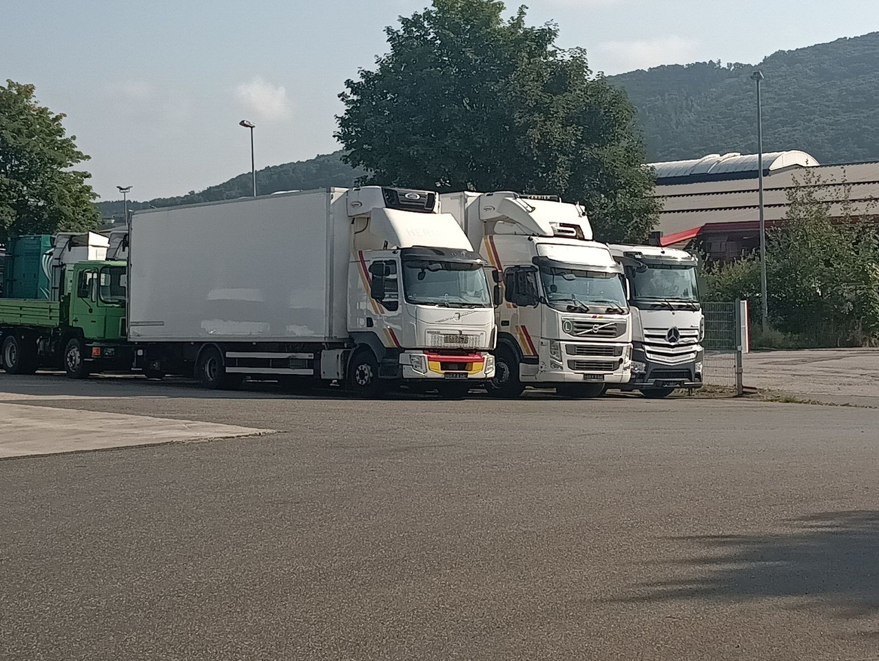 Volvo FM13-460 EEV 6x2R CarrierSupra550 7,3m LBW1.5t - Kølevogn lastbil: billede 4 Volvo FM13-460 EEV 6x2R CarrierSupra550 7,3m LBW1.5t - Kølevogn lastbil: billede 4